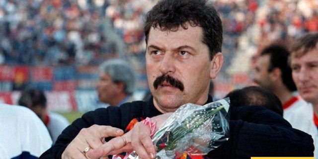 الحارس الروسي سافونوف يستحضر ذكريات قاهر برشلونة في نهائي الابطال