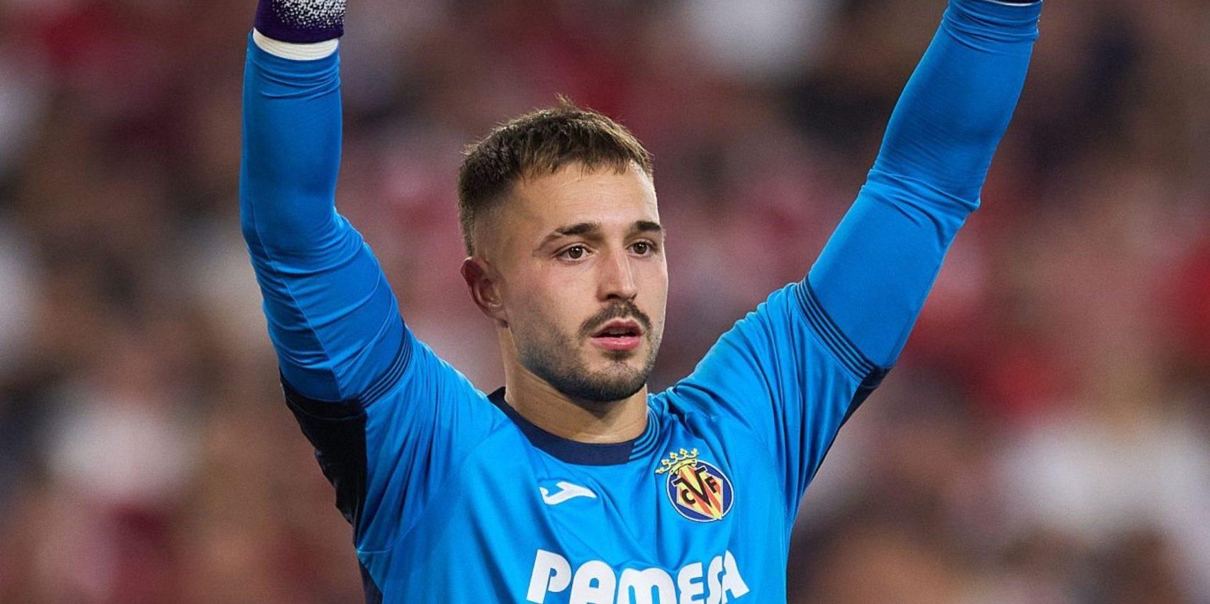 حارس فياريال يكشف سبب رحيله عن برشلونة