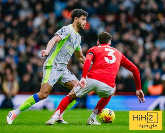 عين على نونيز في مباراة نوتينغهام 2 عين على نونيز في مباراة نوتينغهام 1