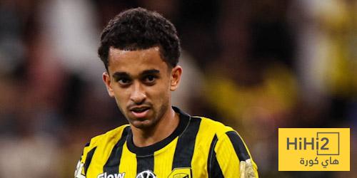 عين على الغامدي في مباراة الشباب عين على الغامدي في مباراة الشباب