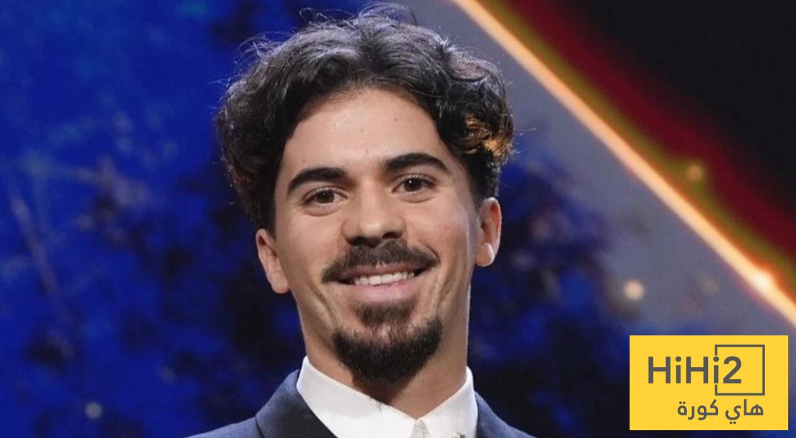 منشور فيتينيا بعد الفوز بلقب أفضل لاعب وسط في العالم منشور فيتينيا بعد الفوز بلقب أفضل لاعب وسط في العالم