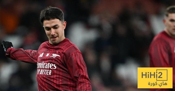 زوبيميندي يضرب شباك استون فيلا بالهدف الثاني