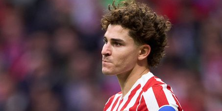 برشلونة معجب بجوليان ألفاريز.. ولكن!