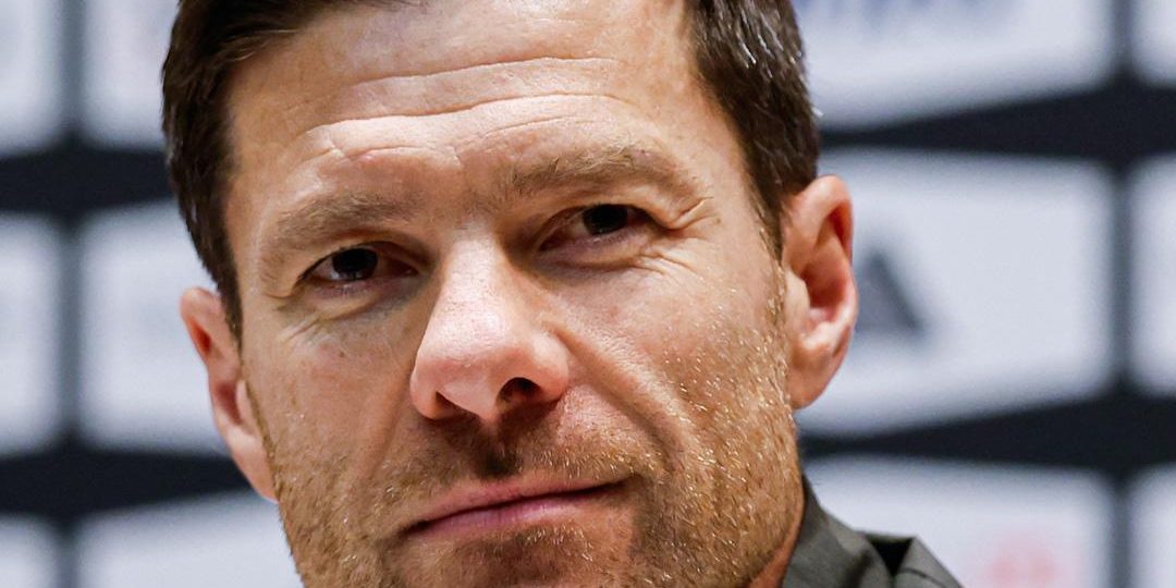 تشابي ألونسو يستهدف رقما مميزا إذا فاز بالكلاسيكو