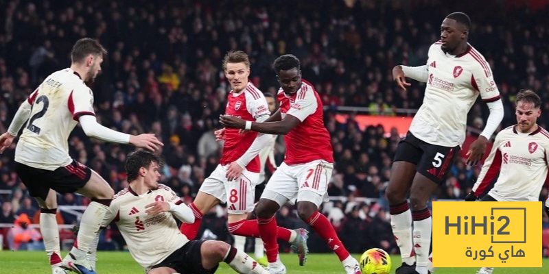 ضربة موجعة لسلوت.. إصابة خطيرة تُنهي موسم مدافع ليفربول