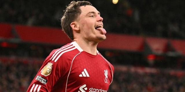 ليفربول يضرب بارنسلي بالهدف الثالث