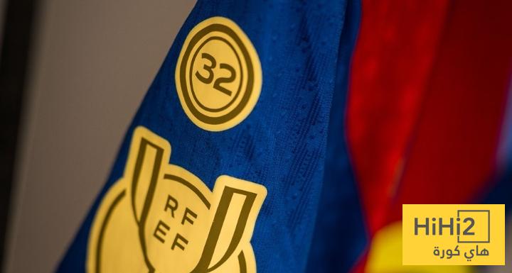 صور من غرف ملابس برشلونة في ملعب راسينغ