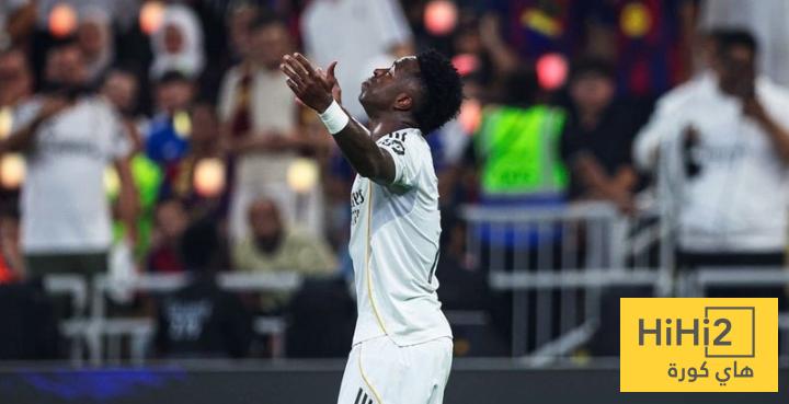 عفن كروي فاخر في الشوط الاول …! اجمل ما في الشوط رفع المناديل البيضاء