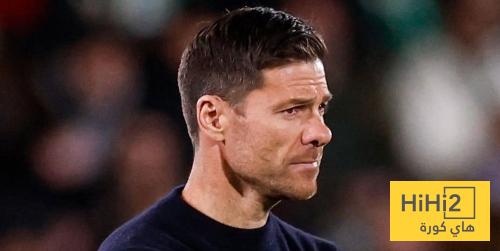 تعليق مثير من مدرب بورنموث عن اقالة تشابي الونسو