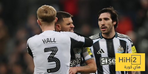 نيوكاسل يونايتد يتخطى أيندهوفن بثلاثية نظيفة