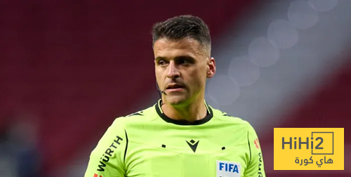 عقوبة محتملة على خيل مانزانو بسبب أخطائه في مباراة برشلونة وسوسيداد !