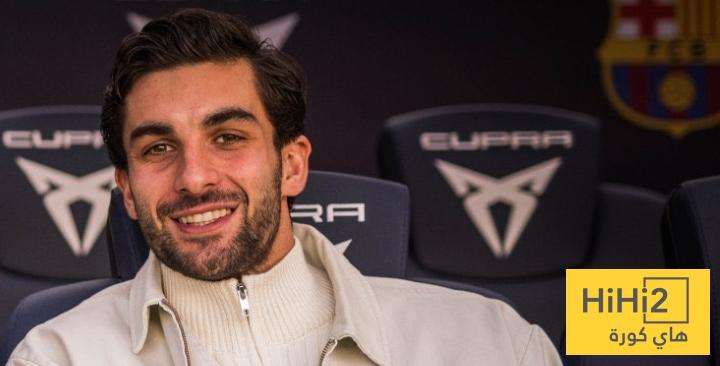 توريس يؤازر برشلونة في مباراة اوفيدو