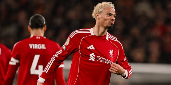 ليفربول يضرب نيوكاسل برباعية في الدوري الانحليزي