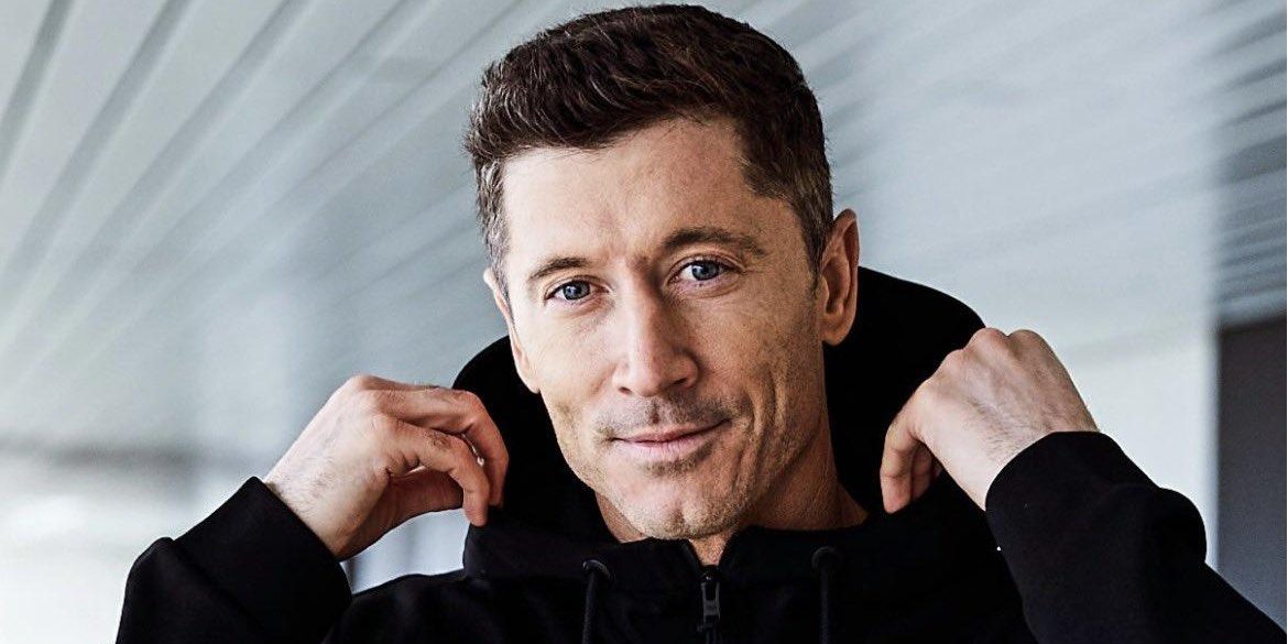 فليك يثير الغموض حول مستقبل ليفاندوفسكي