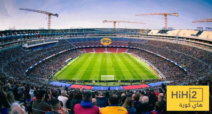 جماهير برشلونة تنتشر في الكامب نو