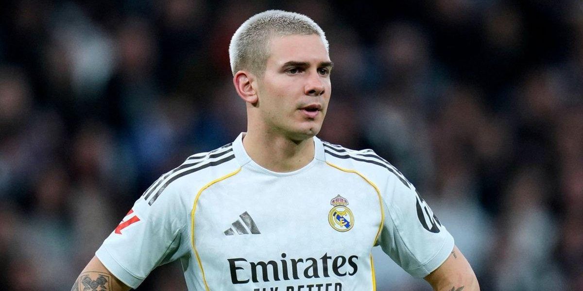 فرصة ماستانتونو أمام فالنسيا فرصة ماستانتونو أمام فالنسيا