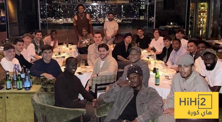 أول من غادر عشاء فينيسيوس