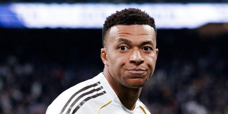 مبابي يلعب مصابًا مع ريال مدريد!