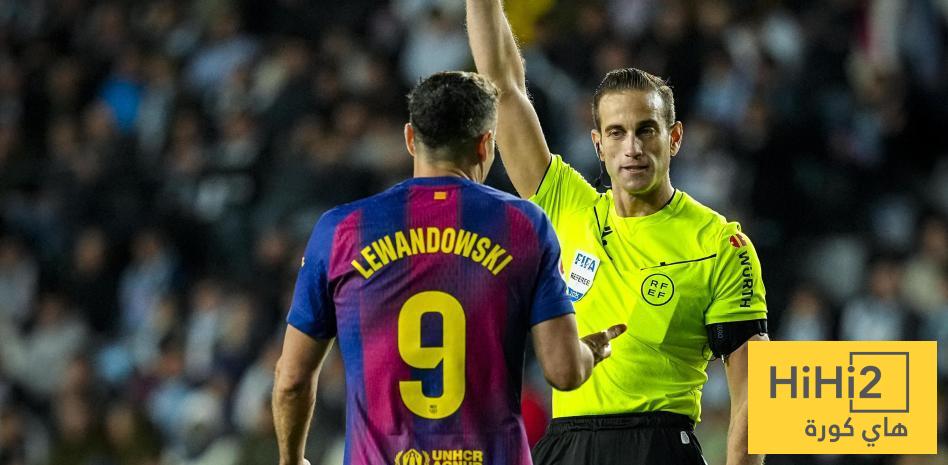 من هو حكم مباراة برشلونة وليفانتي؟