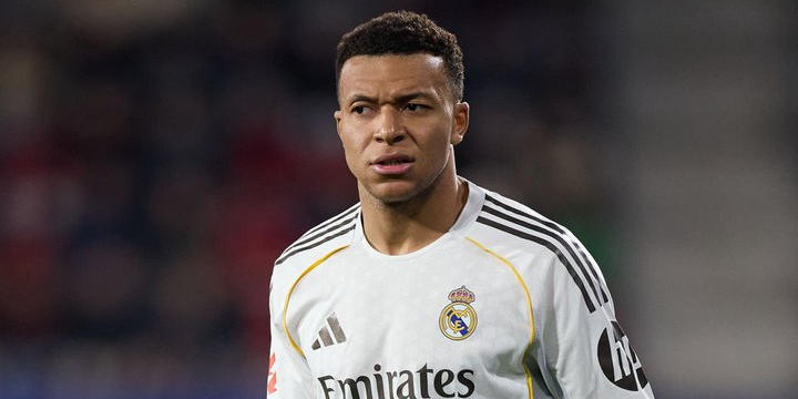 إصابة الركبة تلقي بظلالها على مردود مبابي