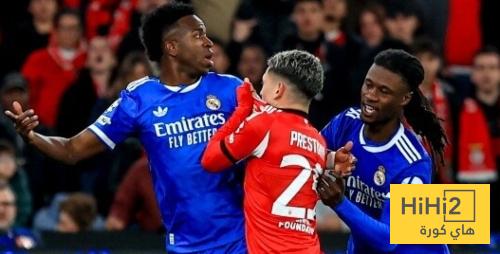 صورة .. تصرف عنصري من احد مشجعي بنفيكا داخل قاعة القاب ريال مدريد