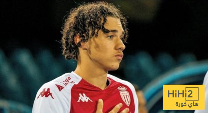 اول أهداف أكيلوش في دوري أبطال أوروبا