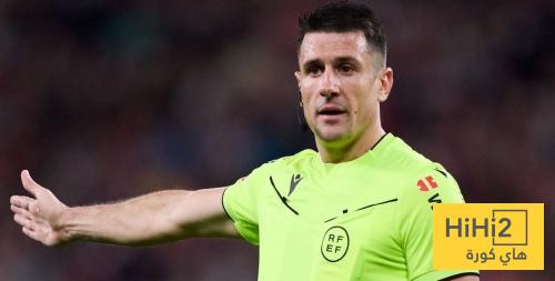 ارقام برشلونة مع الحكم دي ميرا