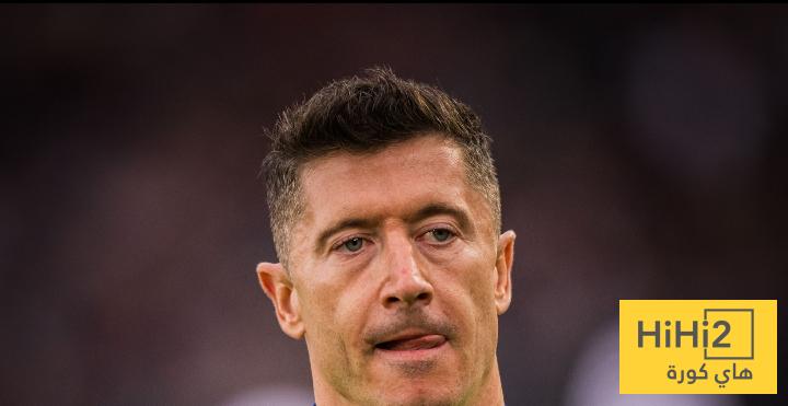 ليفاندوفسكي يسجل الهدف الرابع لبرشلونة أمام فياريال