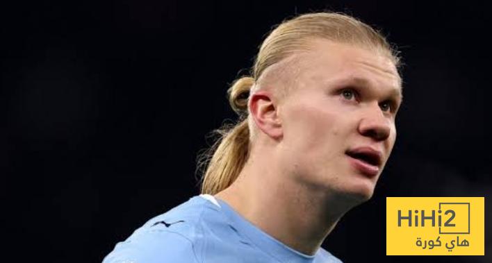 مهاجم اليونايتد يتفوق على هالاند