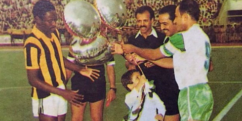 الأهلي يهدد الاتحاد في ديربي الرياض