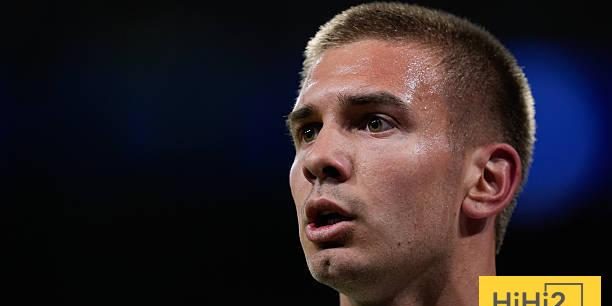 إيقاف ماستانتونو مباراتين بسبب إهانة الحكم