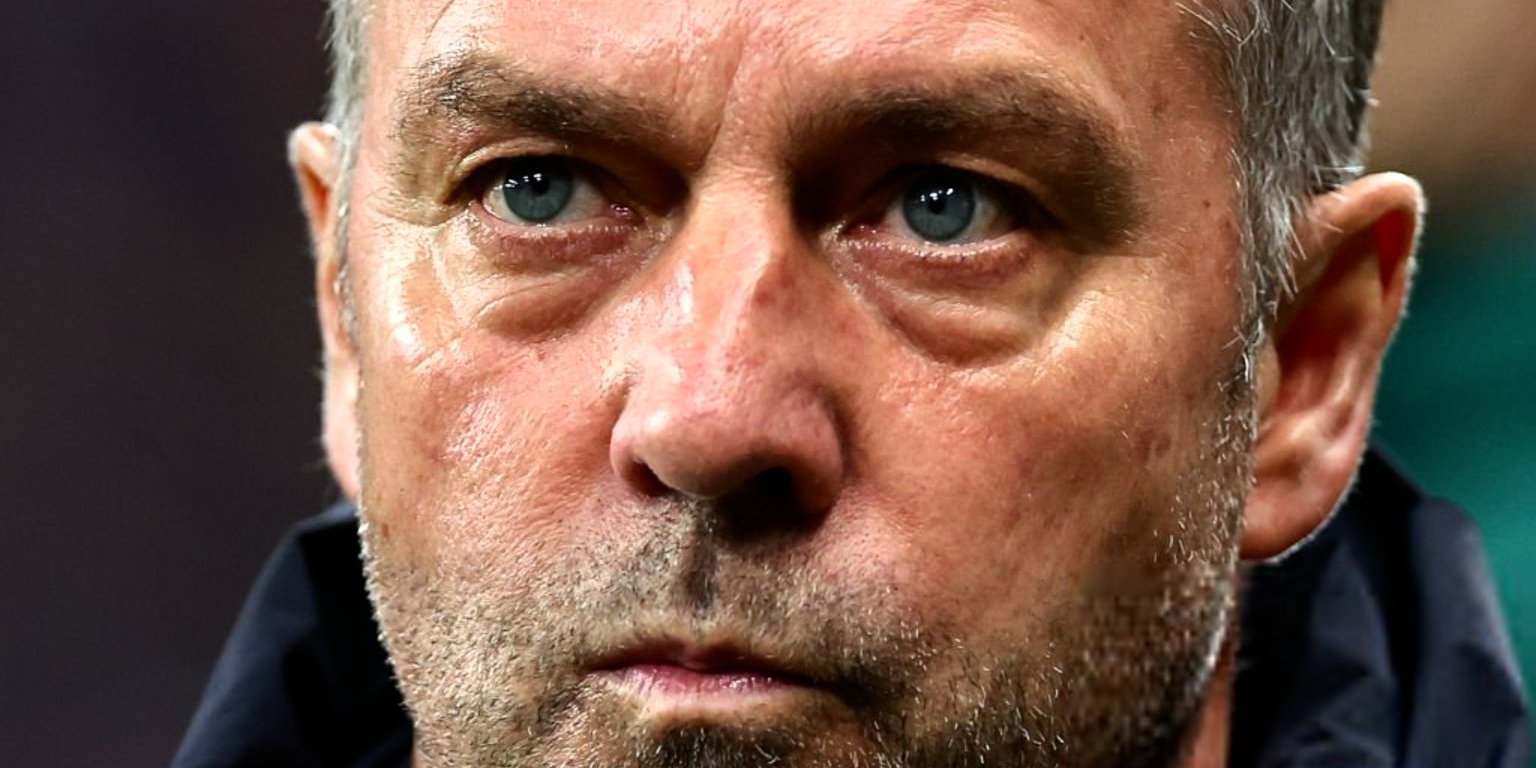 فليك يكشف سبب استبدال بيدري في لقاء نيوكاسل