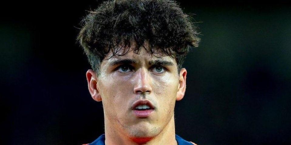 كوبارسي يكشف كيفية تعامله مع أفضل المهاجمين في دوري الأبطال