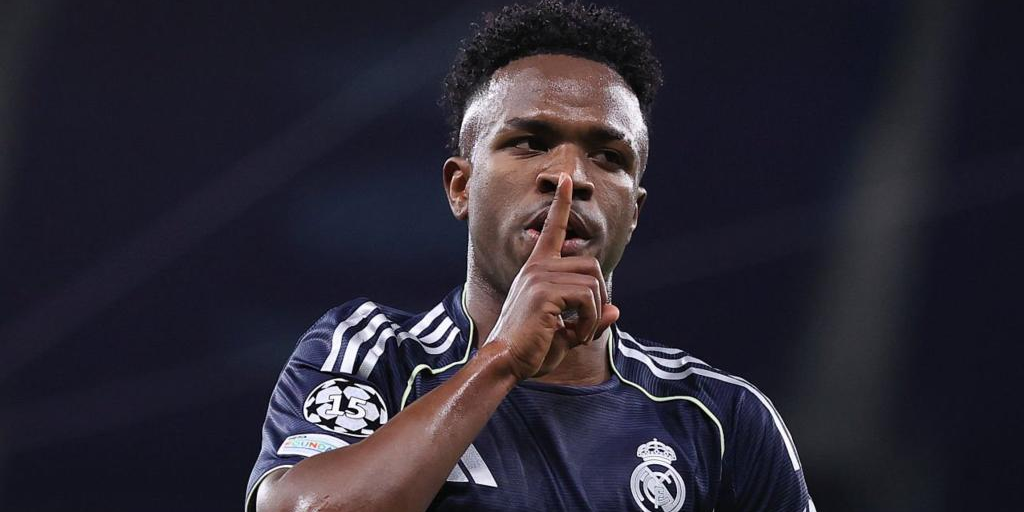 فينيسيوس يضيف الهدف الثاني في شباك السيتي