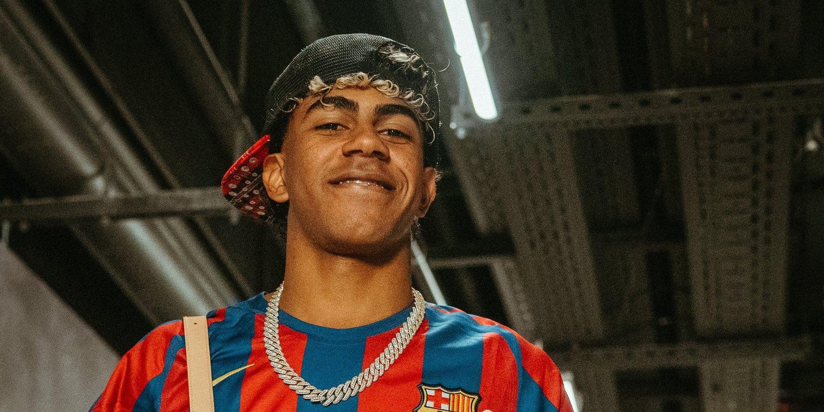 صور: برشلونة يظهر بقميص كلاسيكي قبل مواجهة فاليكانو