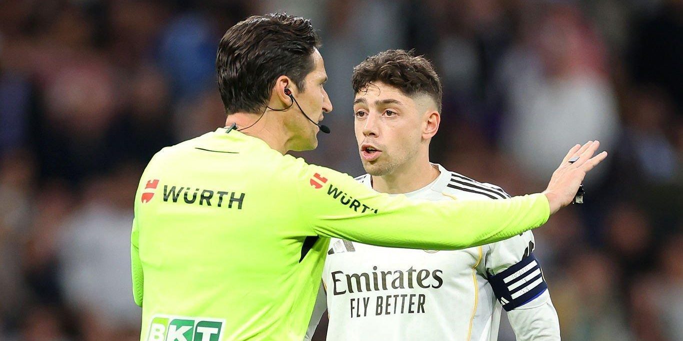 صورة تكذّب مونتيرو حكم الديربي في واقعة فالفيردي! صورة تكذّب مونتيرو حكم الديربي في واقعة فالفيردي!