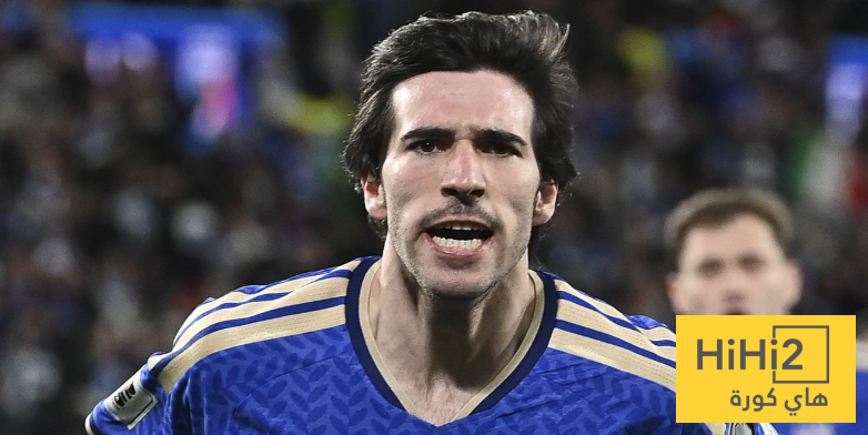 عين على تونالي في مباراة إيطاليا وأيرلندا الشمالية