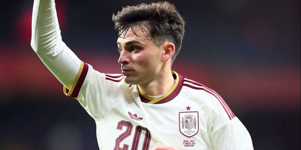 ماذا قال بيدري على الهتافات العنصرية امام مصر؟