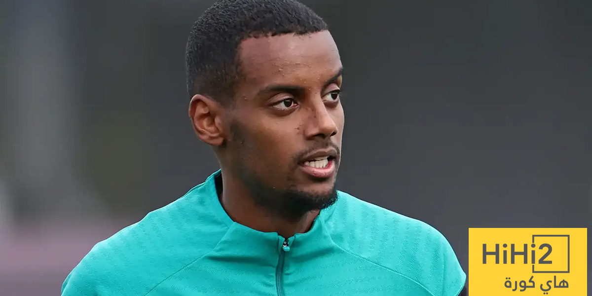 سلوت يزف نبأ سعيد لجماهير ليفربول بشأن إيزاك