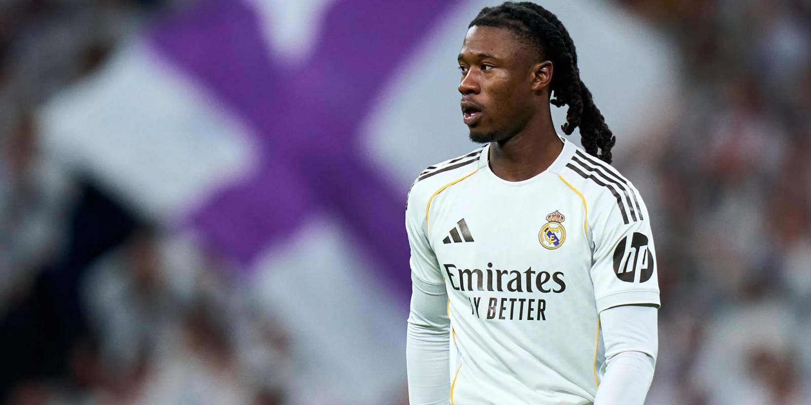 باريس سان جيرمان مهتم بضم كامافينغا