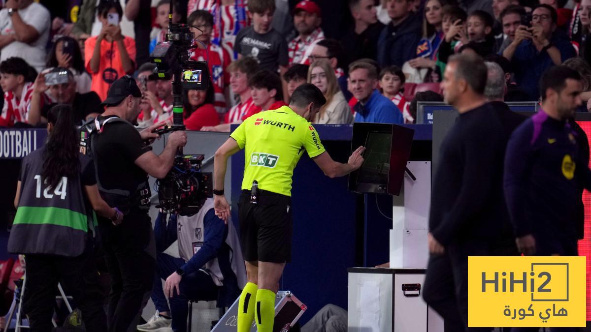 صحفي يكتفي بجملة وحيدة تعليقًا على إلغاء طرد جيرارد مارتين