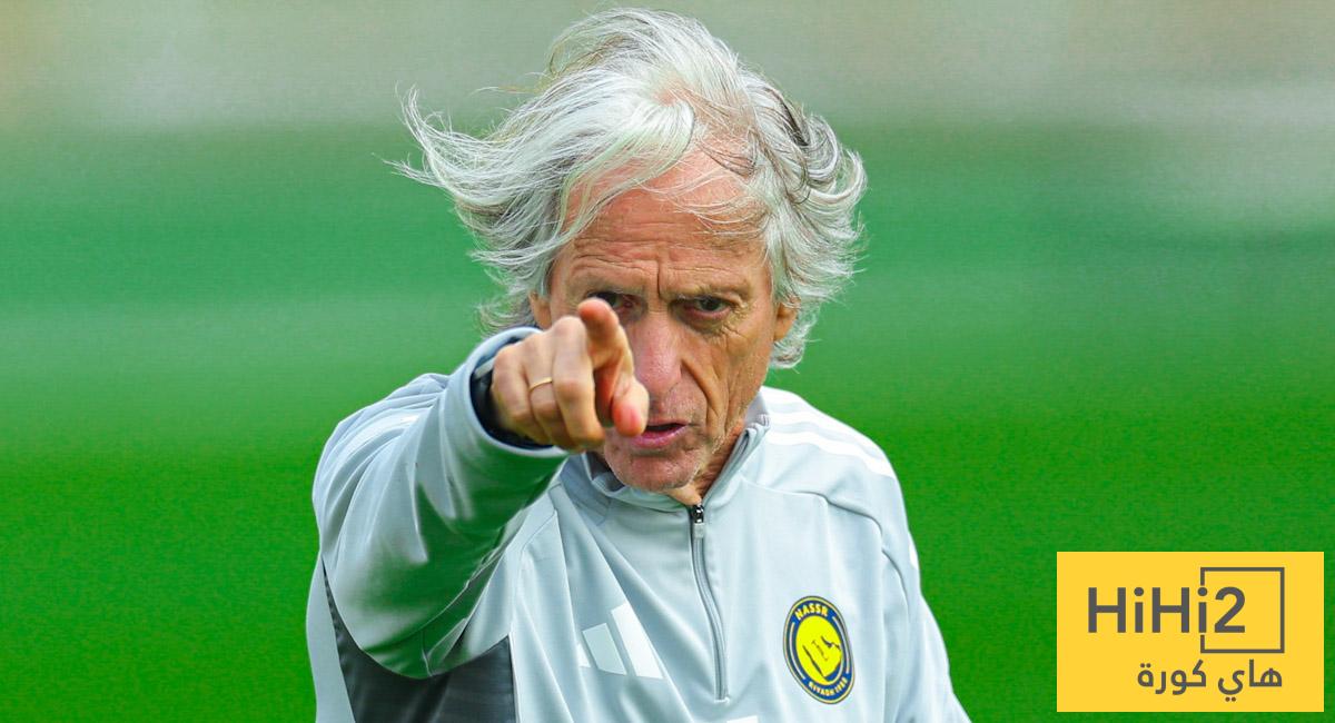 خيسوس يُبعد 5 لاعبين عن الفريق !