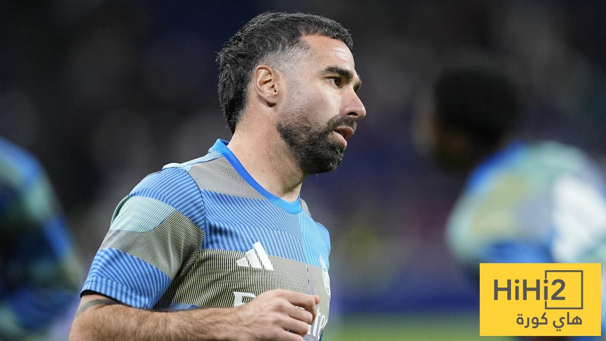 هكذا ظهر كارفخال على دكة البدلاء أمام بايرن هكذا ظهر كارفخال على دكة البدلاء أمام بايرن