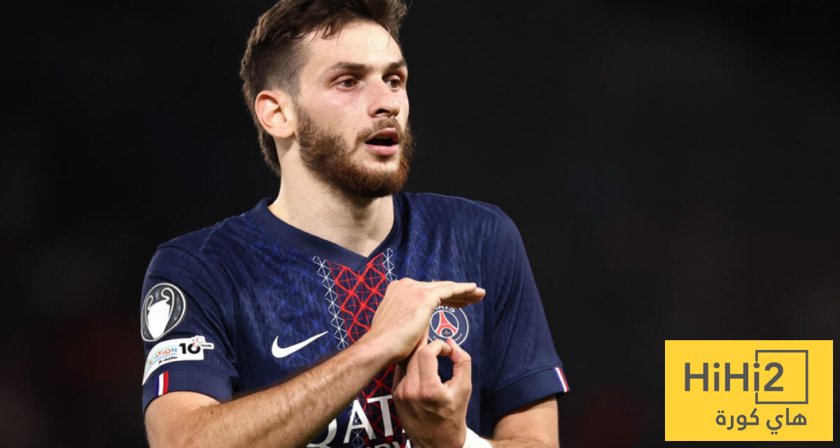 كفاراتسخيليا يعزز تقدم باريس على ليفربول