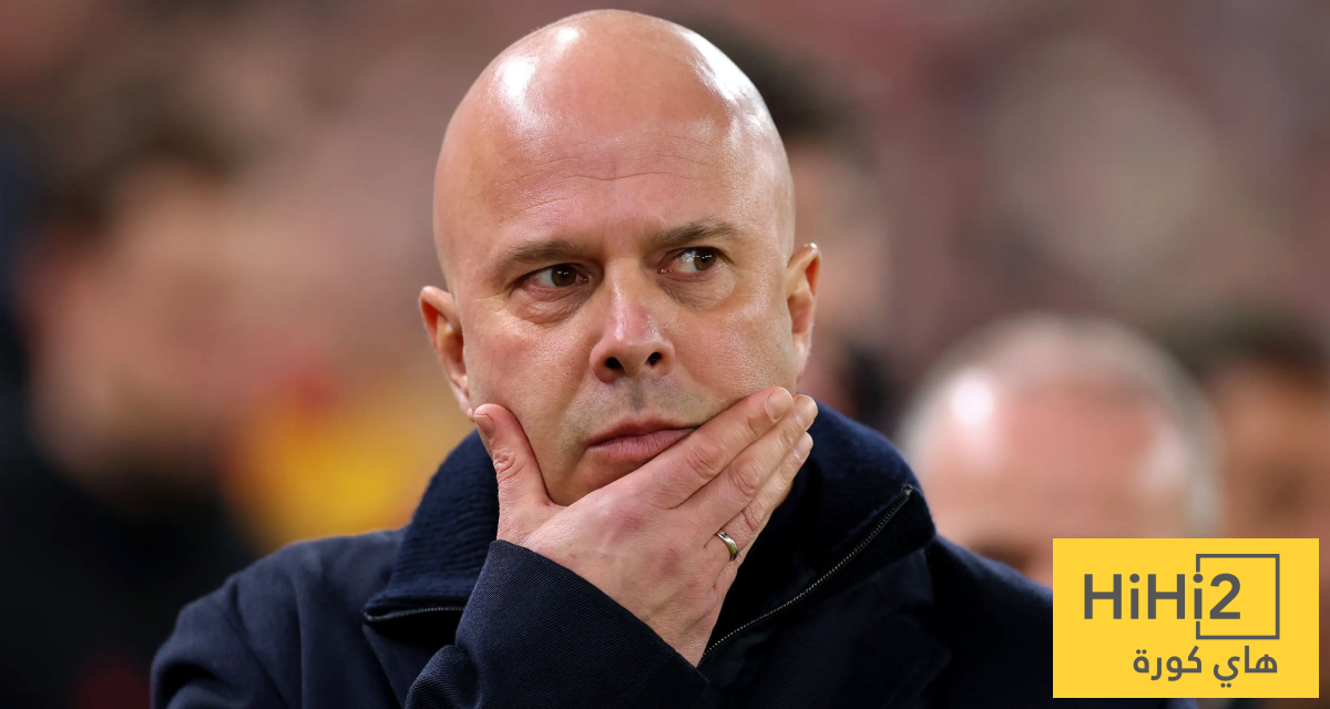 سلوت يهاجم التحكيم بعد الخسارة من باريس سان جيرمان