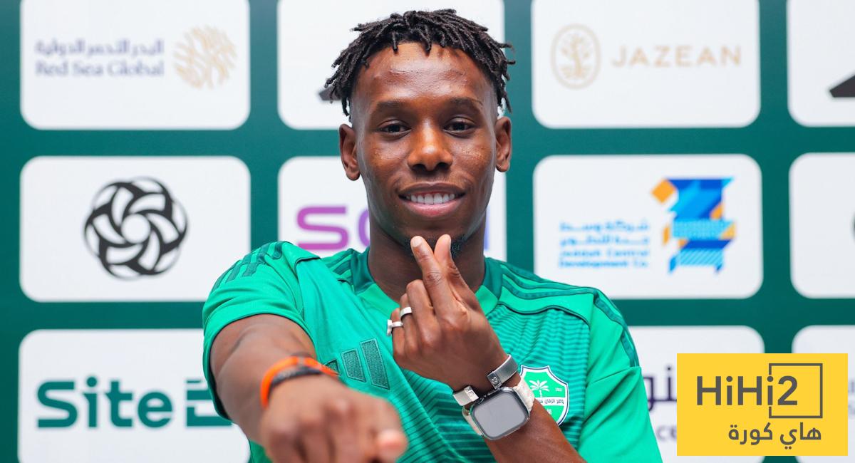 الأهلي مطالب بقرار مهم بشأن زكريا هوساوي !