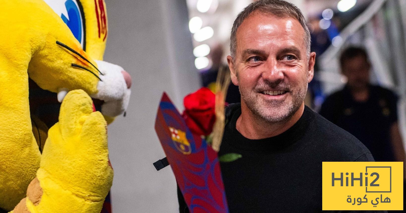 صور .. تميمة برشلونة تستقبل اللاعبين بالورود قبل لقاء سيلتا فيغو