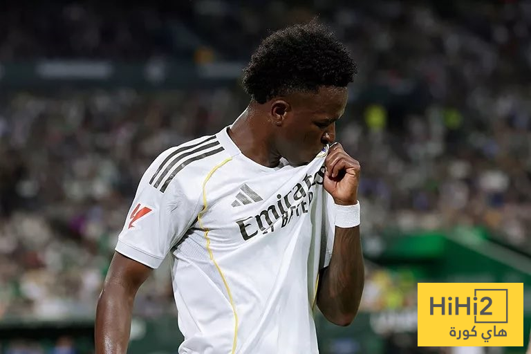 أزمة مفاجئة في مفاوضات فينيسيوس مع ريال مدريد