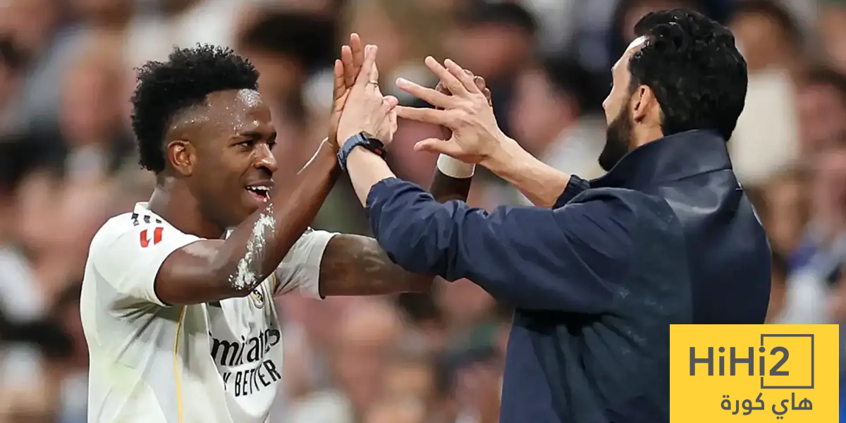 فينيسيوس حليف لأربيلوا في غرفة ملابس ريال مدريد