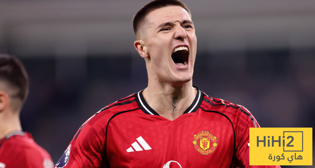 سيسكو يضاعف النتيجة لمانشستر يونايتد أمام برينتفورد